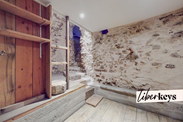 Appartement 3 pièces de 63 m² (46 m² Loi Carrez) - Centre de Draguignan - Vendu avec lot (pour local commercial ou studio) - Proche commodités