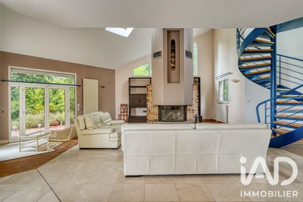 Maison à vendre 9 pièces 218 m² Bessancourt