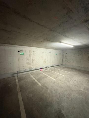 A VENDRE - LOT DE 5 PLACES DE STATIONNEMENT DE MOTO - LYON 3e