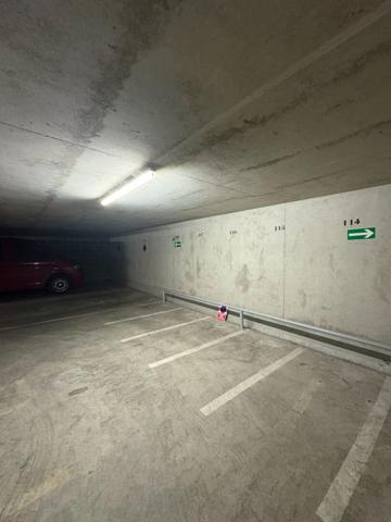 A VENDRE - LOT DE 5 PLACES DE STATIONNEMENT DE MOTO - LYON 3e