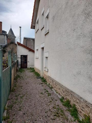MAISON à vendre 5 pièces CORBIGNY (58) - 113 M2 - GARAGE et DEPENDANCE - TERRAIN 405 m2