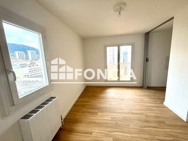 Location Appartement 2 pièces 42 m² - 293 RUE HENRI POINCARE Toulon 83000