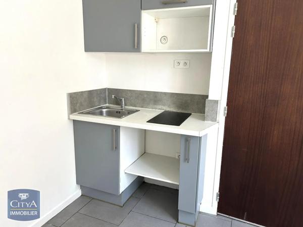 Appartement à louer 2 pièces 21.1m² Saint-Quentin (02100)
