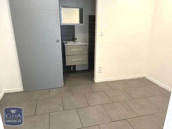 Appartement à louer 2 pièces 21.1m² Saint-Quentin (02100)