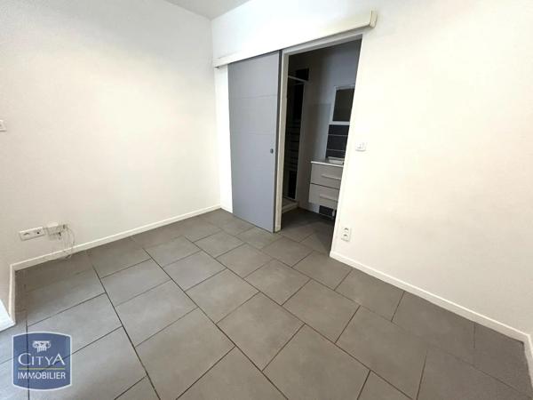 Appartement à louer 2 pièces 21.1m² Saint-Quentin (02100)