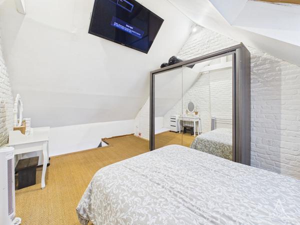 Immeuble mixte Appartement T3 + local professionnel Annoeullin