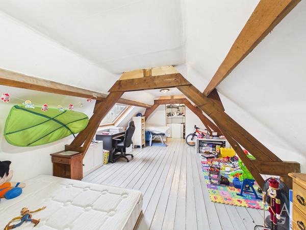 Immeuble mixte Appartement T3 + local professionnel Annoeullin