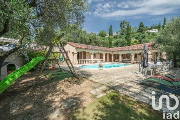 Maison 12 pièces de 349 m² à Peymeinade (06530)