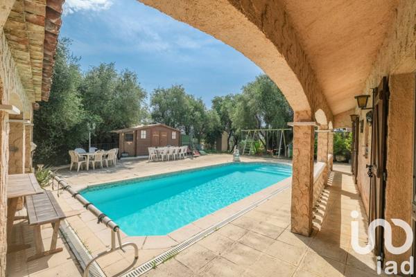 Maison 12 pièces de 349 m² à Peymeinade (06530)