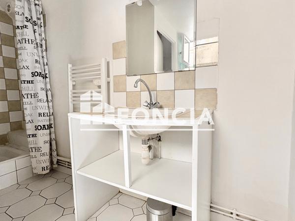 Location Studio meublé 35.12 m² - 22 RUE MAZELLE Metz 57000