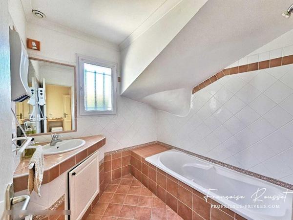 Maison familiale avec piscine à Bouillargues (30230)