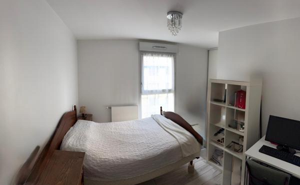 Très belle appartement situe dans une copropriété récente