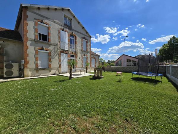 Vente Maison de ville 9 pièces 270 m2 à Bourbonne-les-Bains