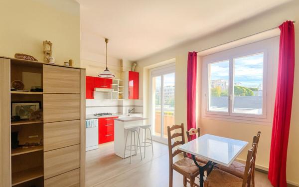 Appartement à vendre    3 pièces • 57,65 m2 Marseille 10