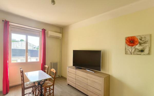 Appartement à vendre    3 pièces • 57,65 m2 Marseille 10