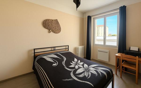 Appartement à vendre    3 pièces • 57,65 m2 Marseille 10