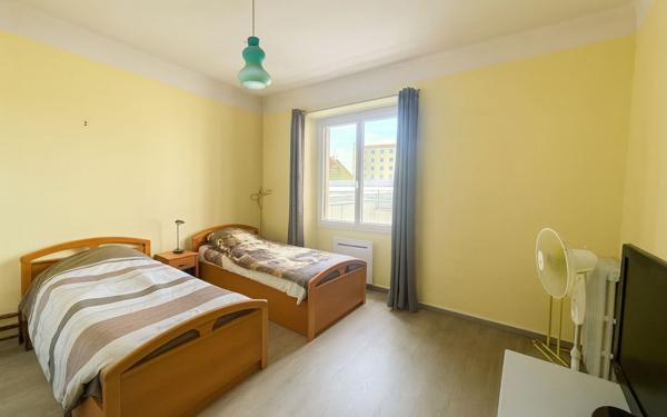Appartement à vendre    3 pièces • 57,65 m2 Marseille 10