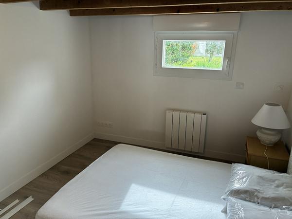 À louer à l'année - Maison meublée rénovée avec jardin