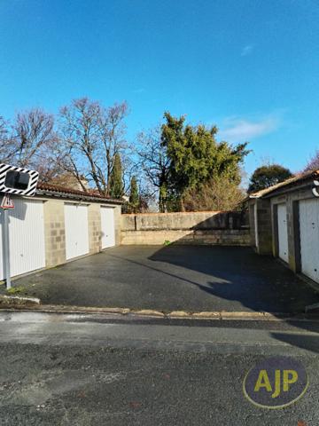 Location parking Saintes : 75 € - AJP Immobilier Saintes