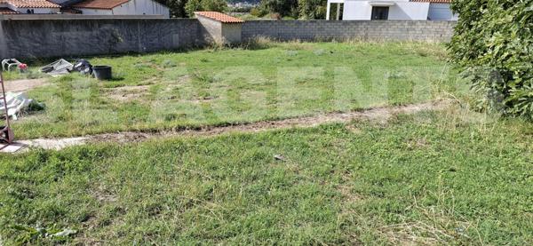 Terrain a bâtir a Aubagne - Au calme, nature et vue dégagée pour votre future maison
