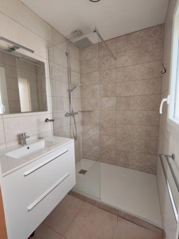 MAISON PLAIN PIED 5 CHAMBRES AVEC PISCINE COUVERTE