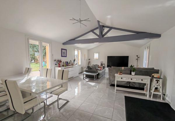 MAISON PLAIN PIED 5 CHAMBRES AVEC PISCINE COUVERTE