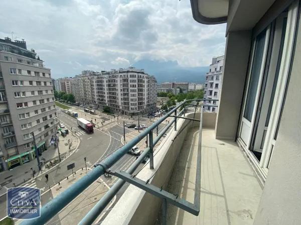 Appartement à louer 2 pièces 45.81m² Grenoble (38000)