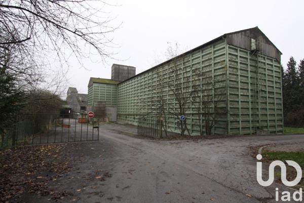 Maison 4 pièces de 3 512 m² à Saint-Quentin (02100)