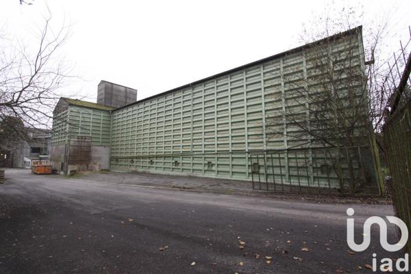 Maison 4 pièces de 3 512 m² à Saint-Quentin (02100)