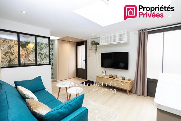 VITRE 35500 - PROCHE GARE A PIED- CENTRE VILLE -218 M² - 5 CHAMBRES - JARDIN - 579 000 EUROS HAI - STATIONNEMENT