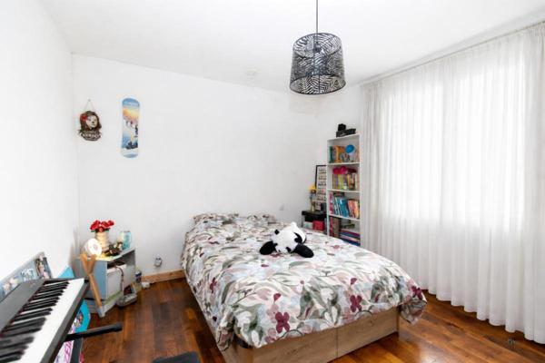 VITRE 35500 - PROCHE GARE A PIED- CENTRE VILLE -218 M² - 5 CHAMBRES - JARDIN - 579 000 EUROS HAI - STATIONNEMENT