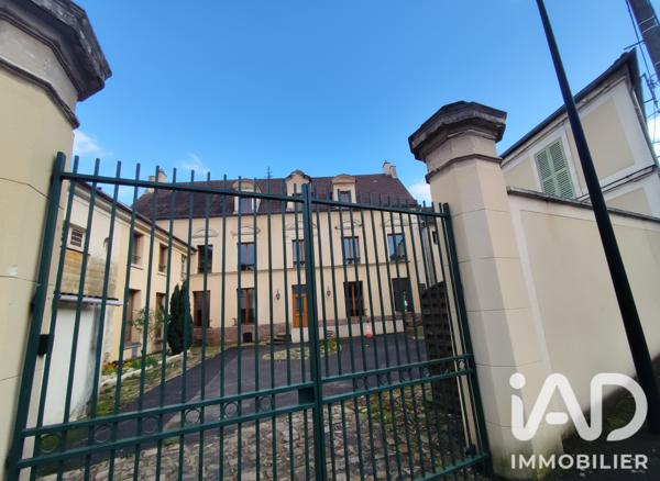 Immeuble à vendre 518 m² Écouen