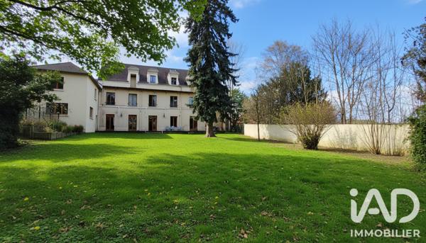 Immeuble à vendre 518 m² Écouen