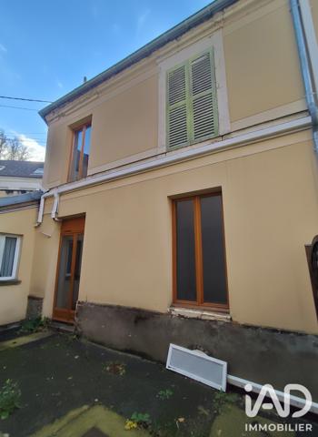 Immeuble à vendre 518 m² Écouen