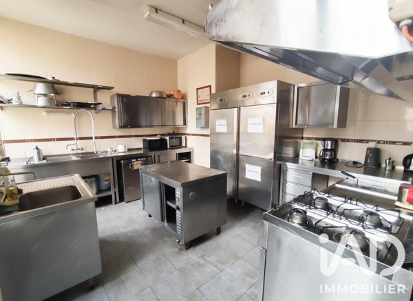 Immeuble à vendre 518 m² Écouen
