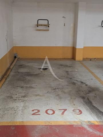 Avenue Sisley Place de Parking a louer
