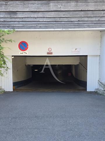 Avenue Sisley Place de Parking a louer