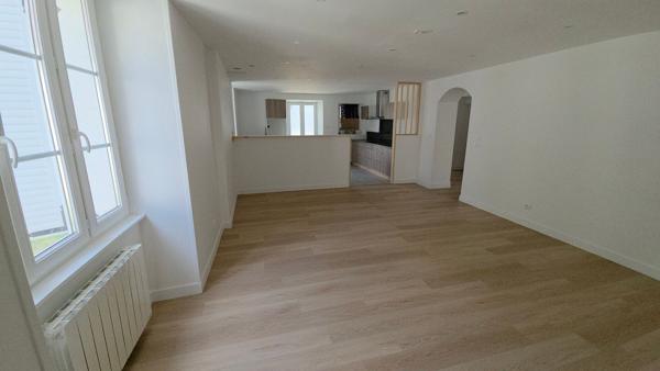 Maison Dourdan 5 pièces de 160 m2 avec grange attenante de 80 m² + garage 20 m²