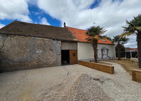 Maison Dourdan 5 pièces de 160 m2 avec grange attenante de 80 m² + garage 20 m²