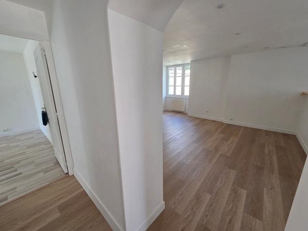 Maison Dourdan 5 pièces de 160 m2 avec grange attenante de 80 m² + garage 20 m²