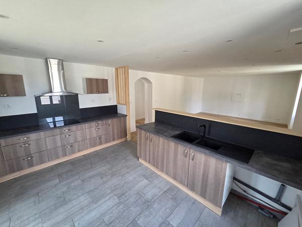 Maison Dourdan 5 pièces de 160 m2 avec grange attenante de 80 m² + garage 20 m²