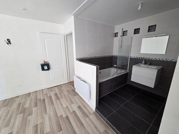 Maison Dourdan 5 pièces de 160 m2 avec grange attenante de 80 m² + garage 20 m²