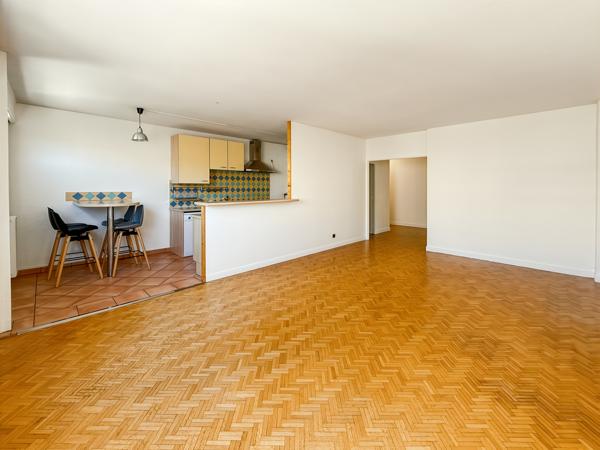 Appartement T4 de 85 m² avec piscine et tennis privatifs - Métro Garibaldi Lyon (69003)
