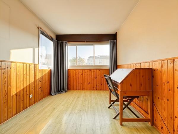 Appartement T4 de 85 m² avec piscine et tennis privatifs - Métro Garibaldi Lyon (69003)