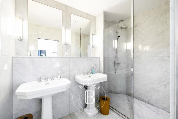 Biarritz, Appartement 6 Chambres -  300 m² à vendre