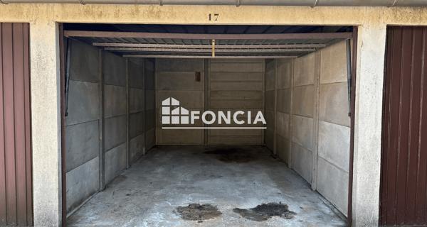 À vendre Parking 12 m² - Bonsecours 76240