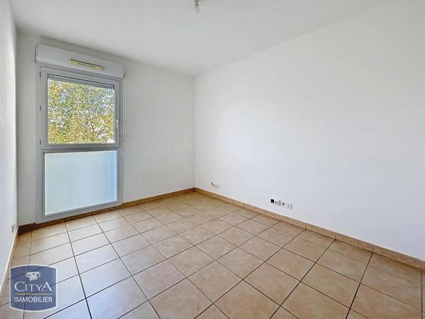 Appartement à louer 3 pièces 74.52m² Nîmes (30900)