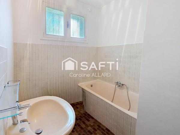 Maison de plain-pied sur une parcelle de 651m²