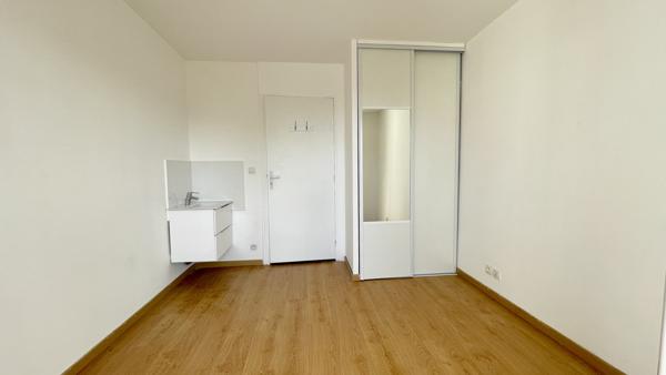 Corbeil-Essonnes (91100) A louer - Bureau avec espaces communs