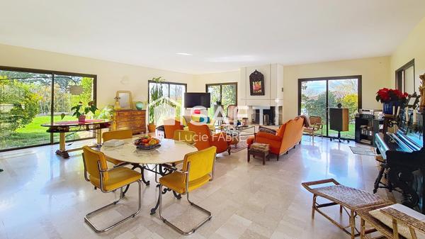 Maison d’architecte 204 m² Montrabé avec piscine
